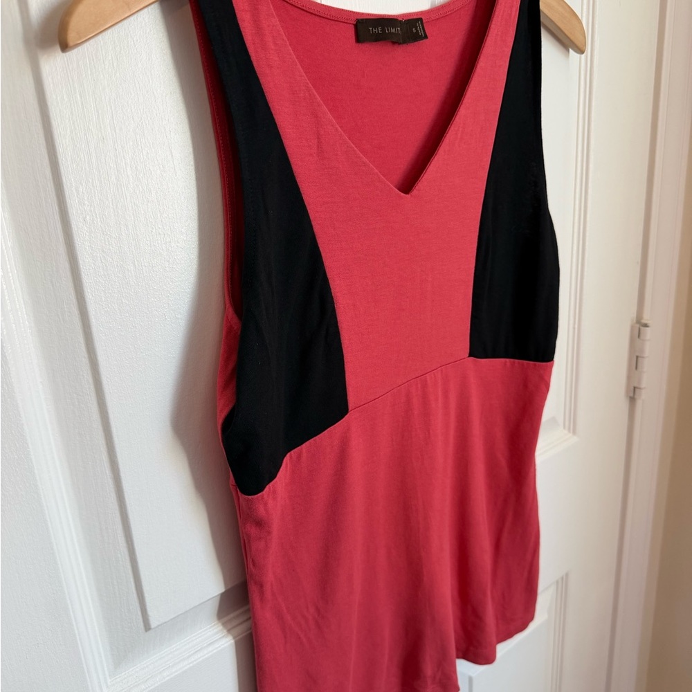 🍂 5/$25 Color-blocked Deep V-neck Sleeveless Top - Raspberry - Picture 5 of 10